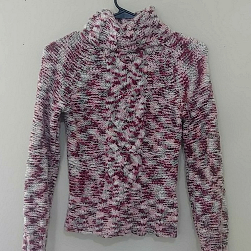 GUESS Sweater